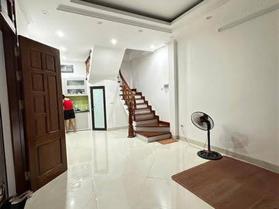 Bán nhà 5 tầng - phố lê thanh nghị - hai bà trưng - 8 tỷ x - vị trí vàng- sổ đỏ chính chủ 1