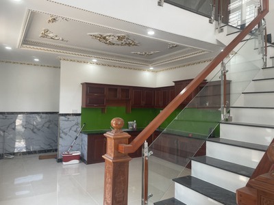Bán nhà 1 trệt 3 lầu và 1 lửng p.tam hòa cũ,gần bvđk đồng nai 1