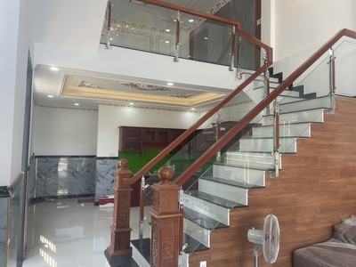 Bán nhà 1 trệt 3 lầu và 1 lửng p.tam hòa cũ,gần bvđk đồng nai 3