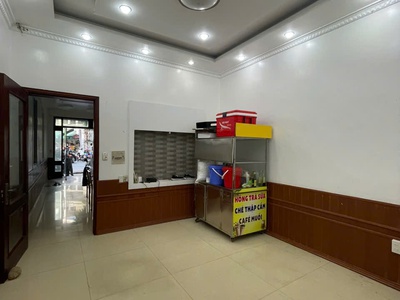 Chính chủ cho thuê nhà mặt tiền kinh doanh tại ngã 3 bốt tròn  đường chợ hàng   trung tâm q.lê chân 2