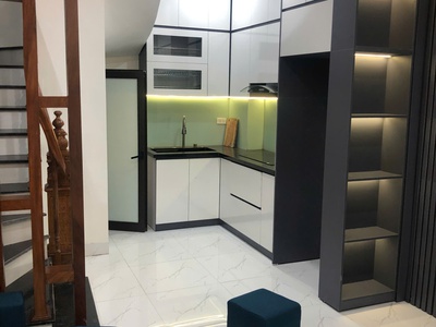 Giảm gấp 500 triệu còn 5,2 tỷ.tôn đức thắng đống đa 3 tầng, 33 m, ngõ 3,5 m, 70 m ra phó, sổ đỏ 2