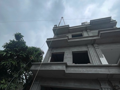Siêu phẩm độc lập sân cổng riêng ô tô ra vào nhà tại lộc vừng đỏ phương lưu 3