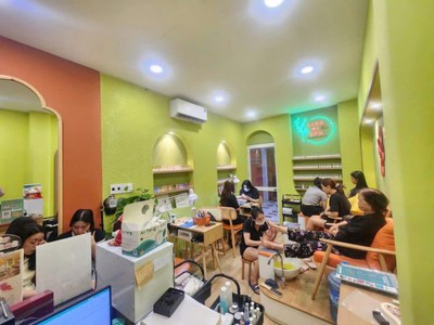 Quận 3   sang spa   nail   gội, nằm tại trần quang diệu,quận 3   khu vực dân cư đông, tel : 2