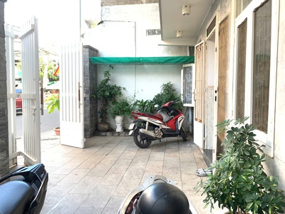 Bán nhà mặt tiền âu cơ- phước tân - tỉnh khánh hoà ,dt: 201m2 ngang 11m nở hậu-  lh: hải - giá đầu 0
