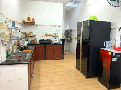Bán nhà mặt tiền âu cơ- phước tân - tỉnh khánh hoà ,dt: 201m2 ngang 11m nở hậu-  lh: hải - giá đầu 2