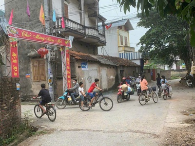 Hàng hót nóng chỉ hơn quanh 2 tỷ - đường ô tô thông sát nhập thị trấn chúc sơn chương mỹ 2