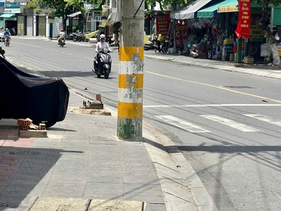 Bán nhà trệt lầu 90m2- trần hưng đạo  hẻm ô tô   gần big c  go  dĩ an. 0