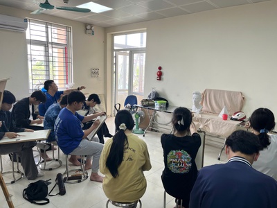 Lớp học vẽ cơ bản ở Hà Nội 2