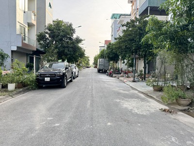 Vay ngân hàng hơi quá sức, chủ đang thở oxy cần bán gấp 60m2 đất đường 17m TĐC Trâu Quỳ. Giá Tốt 2