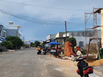 100m2 thổ cư đường số 9 nội khu dân cư Hải Sơn, Đức Hòa, Long An giá 1,65 tỷ 2