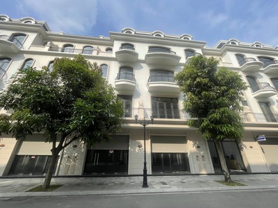 Shophouse Sao Biển 65m2 - Vị trí Vàng - Số Phát Tài mua là Lãi - Rẻ nhất Vhop2 0