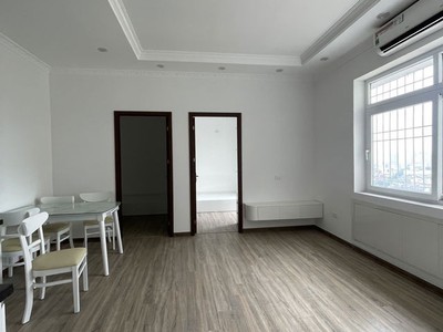 Bán nhà trung cư cầu giấy   tầng trung   thang máy   4 tỷ 0