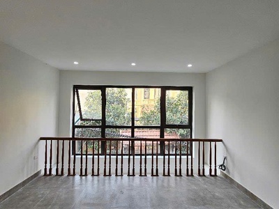 Chính chủ bán nhà thạch bàn - 40m2 - sau chợ - ô tô vào nhà - 6 tầng - full nt - hơn 6 tỷ 1
