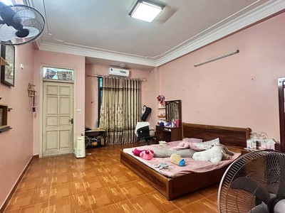 Bán nhà dân xây đẹp bắc từ liêm - ngõ nông gần phố - trước nhà thoáng trước sau - sổ đỏ hoa khôi. 1