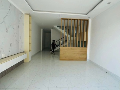 Dãy nhà 4 căn ngay chợ thạnh phú , cách cây xăng 26 chỉ 15 phút di chuyển 3