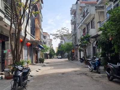 Bán đất thượng thanh 73m x 5m6 vuông đẹp, oto tránh, vỉa hè. lh 0936123469 2