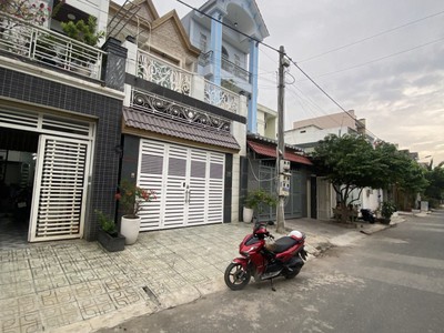Gấp  bán nhà mặt tiền tiện kinh doanh , 170m2 full thổ. phú hòa .tp.thủ dầu một. bình dương 1