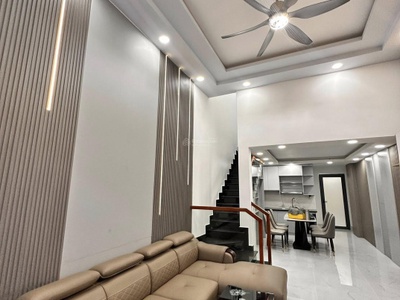 Nhà đẹp 4x16m hẻm 6m, ngã tư ga gần gò vấp, lên sân bay gần 3