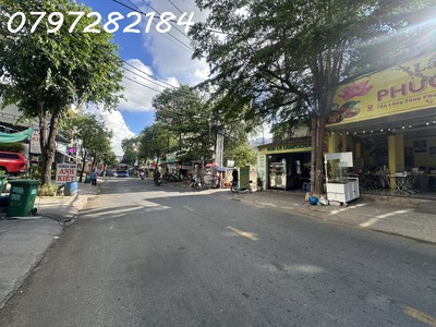 Bán nhà mặt phố 120m2, 13,5 tỷ tại làng tăng phú, tăng nhơn phú a, q9, tp. 3