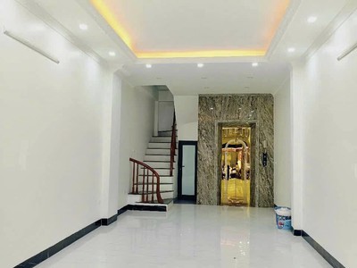 Bán nhà lĩnh nam   ô tô   thang máy   kinh doanh đỉnh   giá giảm sâu chỉ còn 19 tỷ  đã giảm 2 tỷ 0
