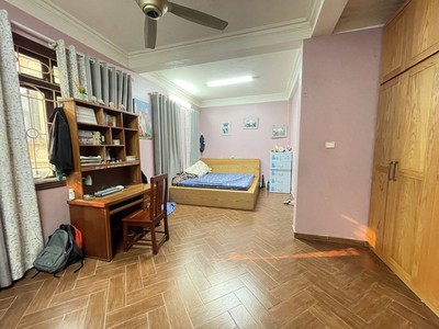 Minh khai - hai bà trưng - 5tầng, mt 5m, giá17tỷ. lô góc 3 thoáng,  tải tránh nhau vào nhà 4