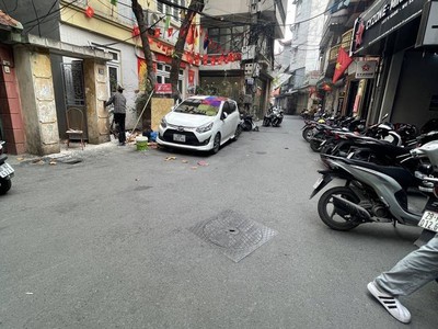Minh khai - hai bà trưng - 5tầng, mt 5m, giá17tỷ. lô góc 3 thoáng,  tải tránh nhau vào nhà 0