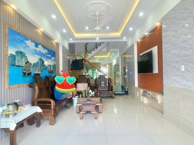 Bán nhà đẹp full nội thất 1 trệt 2 lầu,đường nhựa 12m,gần metro suối tiên 0