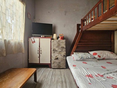 Chỉ 8.2 tỷ tl- bán gấp nhà vài bước chân ra mt nguyễn trãi-50m-ngang  nở hậu 5.2m 4