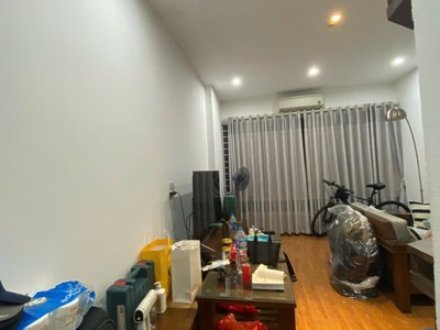 Bán nhà ngọc thụy   30m    5 tầng   6.2 tỷ 2