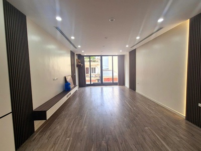 Nhà phân lô 59m 6 tầng- vỉa hè kinh doanh  thang máy - view công viên. đường xe tải đua chỉ hơn 10 3