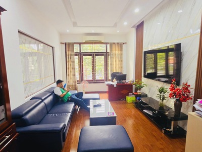 Bán nhà lô góc, khu phân lô, vỉa hè ô tô tránh phố hoàng quốc việt, cầu giấy, 47m x 5t, 14 tỷ. 0