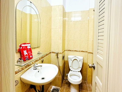 Bán nhà đường nguyễn hồng đào, p14, 5 tầng 3.9x16.5 m 11.8 tỷ tl 2