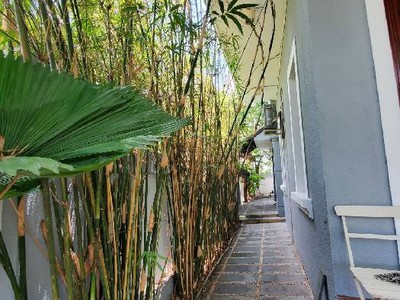 Bán biệt thự làng việt kiều - 4 tầng, 200m2 10x20m - đường 8m - nội thất cao cấp - nhỉnh 12.5 tỷ 2