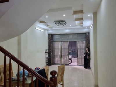Khu phân lô ô tô tránh chạy vòng quanh, hiếm nhà bán, xây dựng rất kiên cố chắc chắn, kinh doanh 2