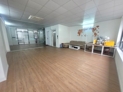Cho thuê sàn văn phòng tầng 2 80m2 tại Vinhomes Marina 1