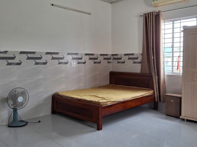 Tòa ch dịch vụ 12 phòng   5 tầng 130m2 ngang 6m   sát biển mỹ khê   giá 16.5 tỷ 2