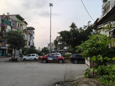Căn góc - khu phân lô tái định cư - mặt đường tam trinh. nhà view công viên mini, hồ điều hòa. giá 1