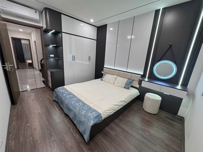 Bán nhà vũ xuân thiều 50m, 4 tầng,mặt ngõ thông,gần dg ôtô tránh đỗ,full nội thất,giá 8.x tỷ 3