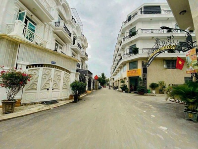 Nhà đẹp tô ngọc vân quận 12 cho thuê, 4pn 5wc, xe hơi đậu 0