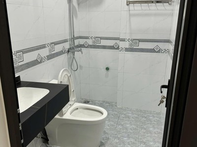 Nhà đẹp trần thái tông - ngõ thông ôtô - kinh doanh siêu đỉnh - giá 11 tỷ 4