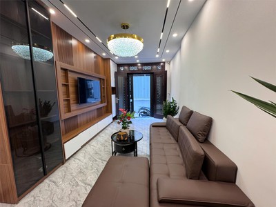 Bán nhà vũ xuân thiều 50m, 4 tầng,mặt ngõ thông,gần dg ôtô tránh đỗ,full nội thất,giá 8.x tỷ 0