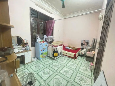 Bắn nhà 4 tầng, xuân đỉnh,  bắc từ liêm .dt 65m x 4 tầng, giá 18 tỉ 3