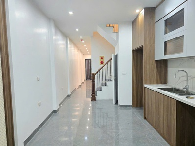 Pl yên lãng - 5 tầng thang máy dt 53m2 5 tầng mặt tiền 3.5m giá 15.5 tỷ 0