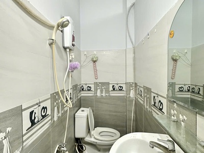 Chính chủ gấp bán - p11 - bình thạnh - nguyễn xí - 3 tầng btct - 6pn lớn - hxh - gấp định cư - bán 2