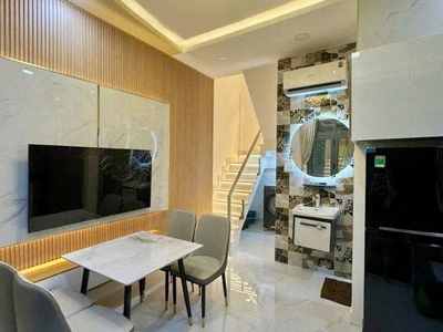 Bán nhà 3 tầng mới đẹp   full nội thất ngang 4,5m   giá 4,5ty  ngay trung tâm quận 3 . p.12, lê văn 1