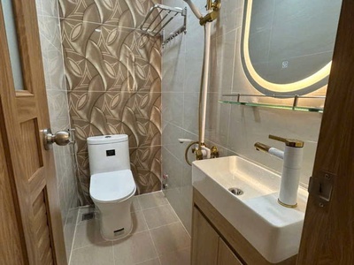 Bán nhà 3 tầng mới đẹp   full nội thất ngang 4,5m   giá 4,5ty  ngay trung tâm quận 3 . p.12, lê văn 3