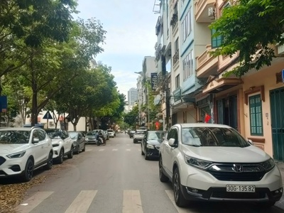 Bán nhà phân lô phạm tuấn tài, vỉa hè, ôtô tránh, kinh doanh, thang máy, 70m2 hơn 26tỷ 0