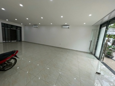 Cho thuê sàn văn phòng tầng 1 Vinhomes Marina 2