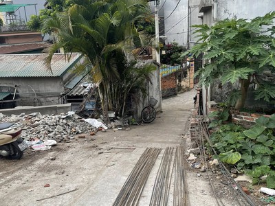 Bán Nhà 3 Tầng Ngõ 10 Cao Xanh,P.Cao Xanh. DT:50m2 Giá Rẻ 2