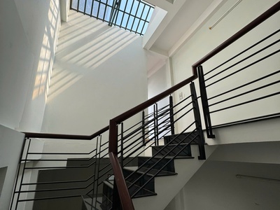 Cho thuê nhà trung tâm   sát Phan Xích Long   diện tích sàn 87m    giá tốt 6